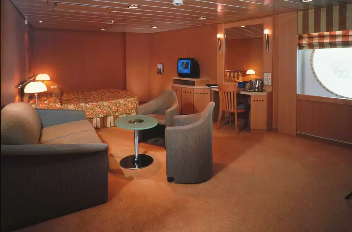 Il Celebrity Infinity :   2