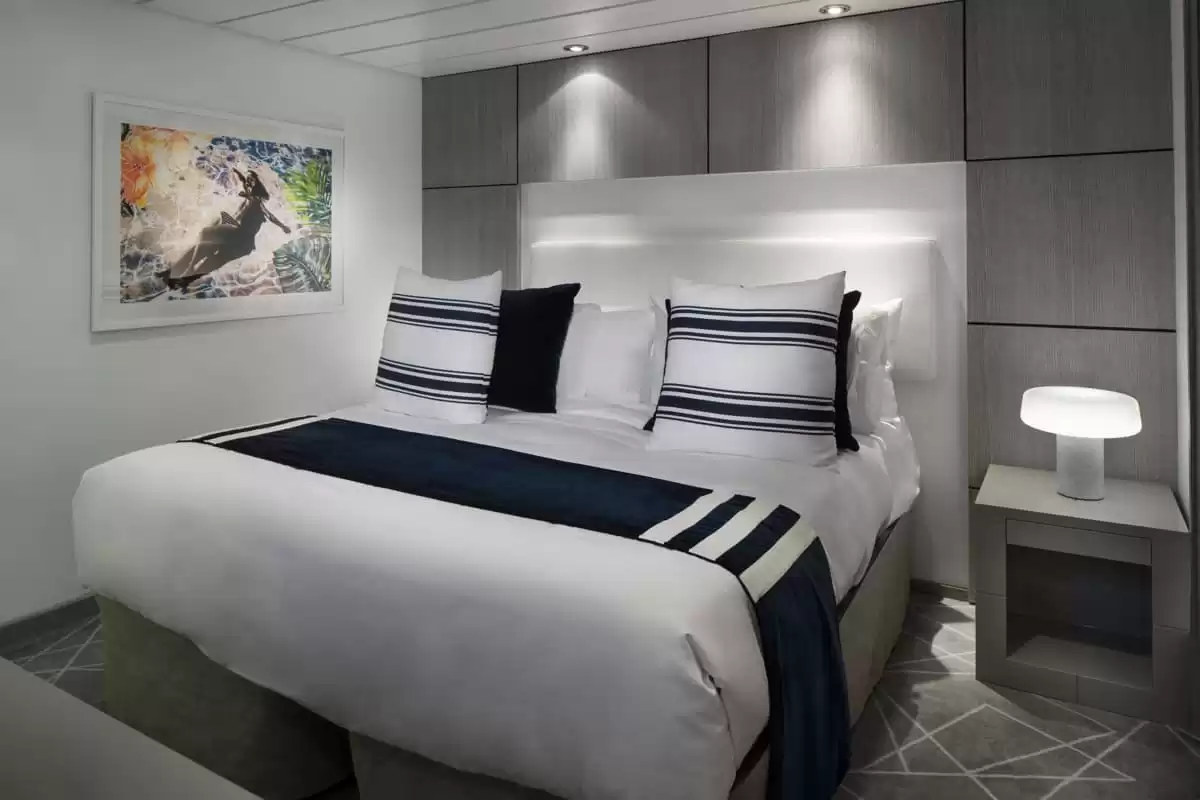 Il Celebrity Infinity :   9