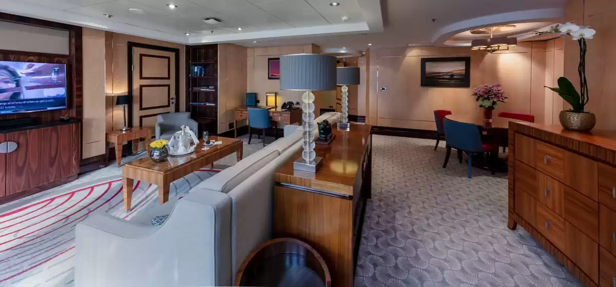 Il Queen Victoria :   10