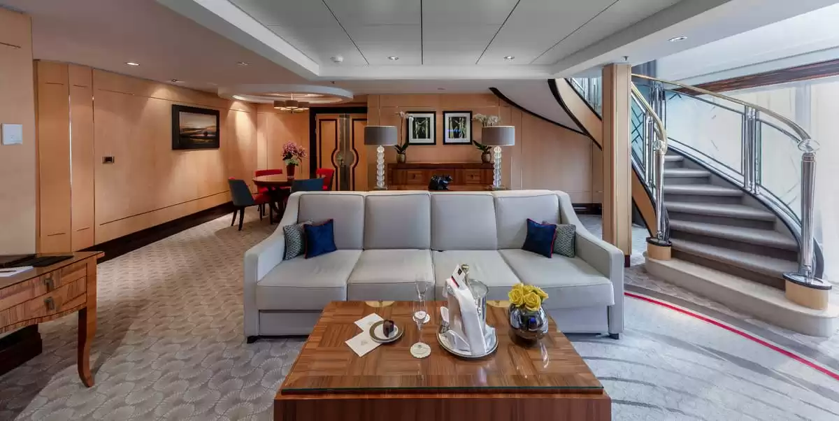 Il Queen Victoria :   12