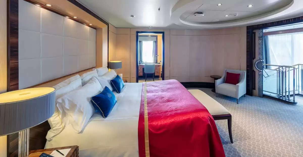 Il Queen Victoria :   24