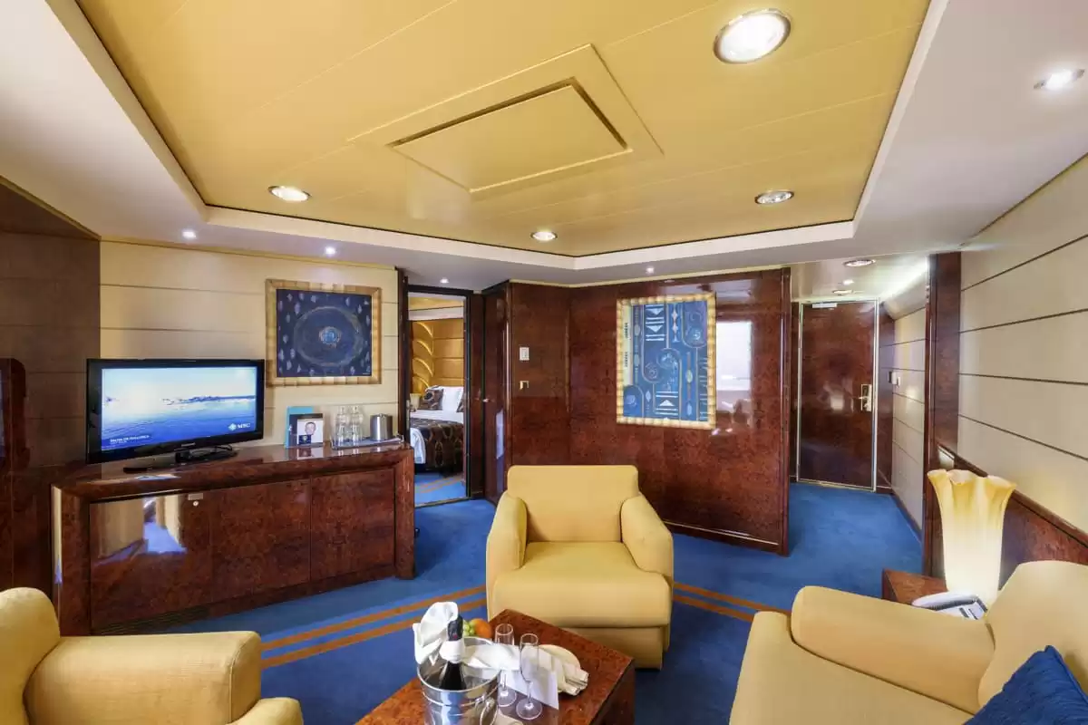 Il MSC Fantasia :   7