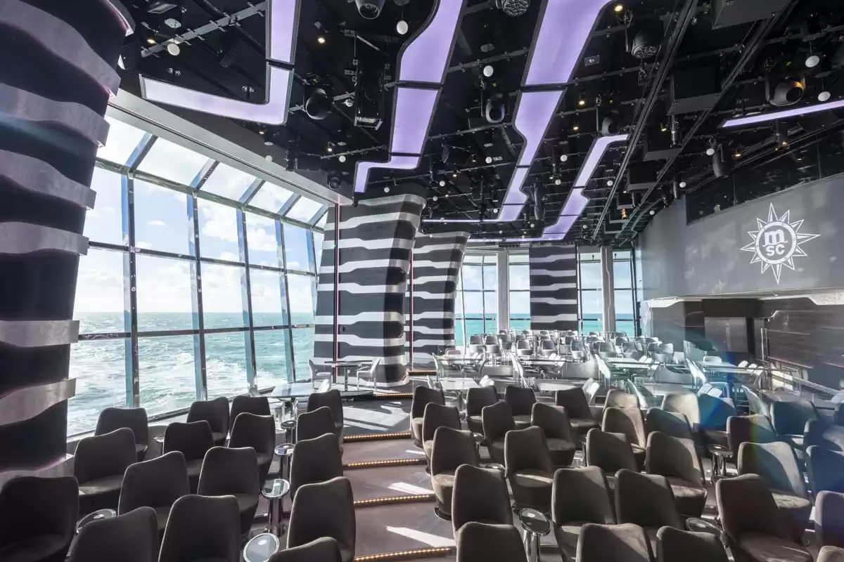 Il  :  cabine 56