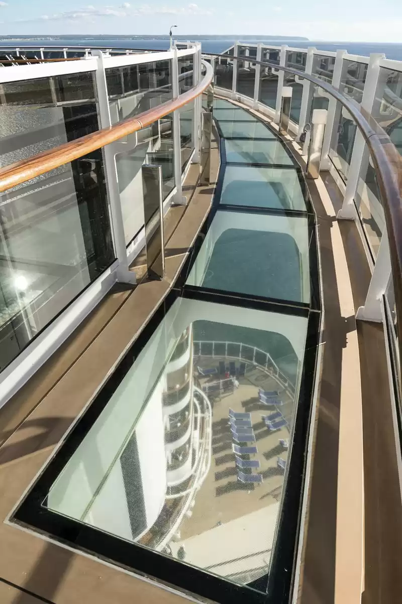 Il  :  cabine 38