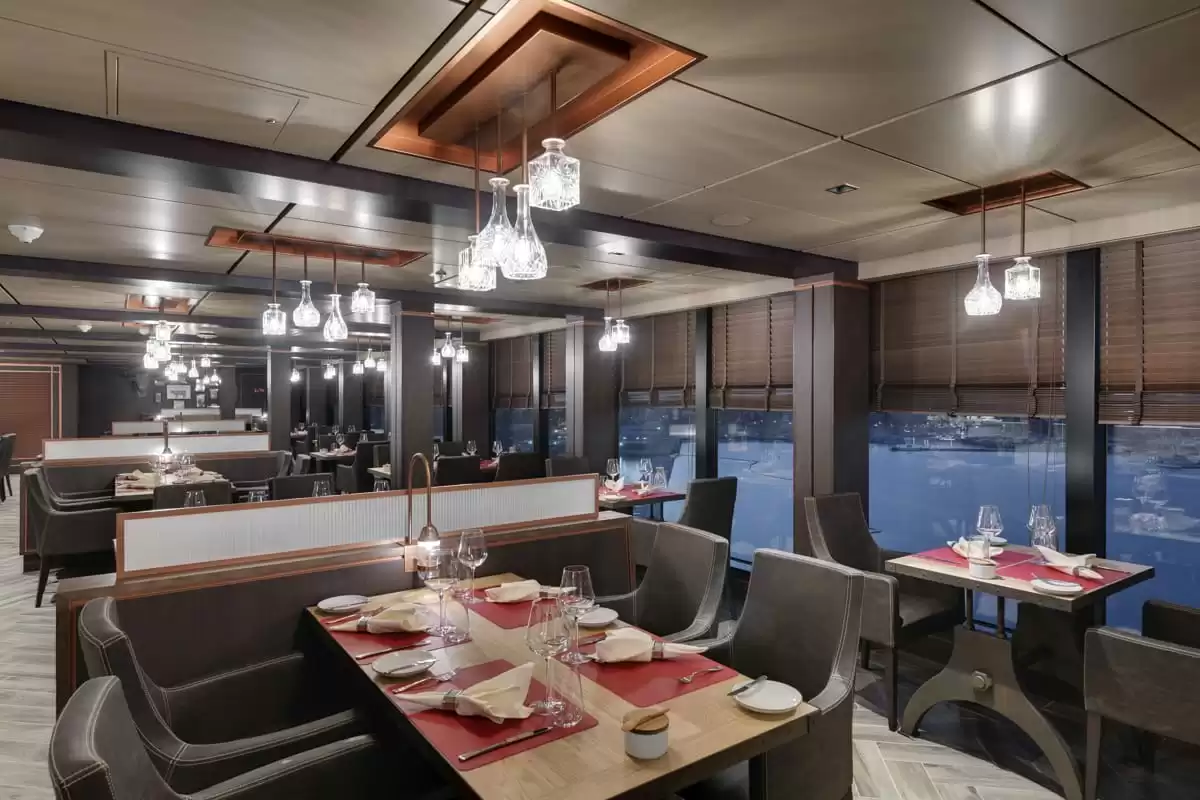Il  :  cabine 53
