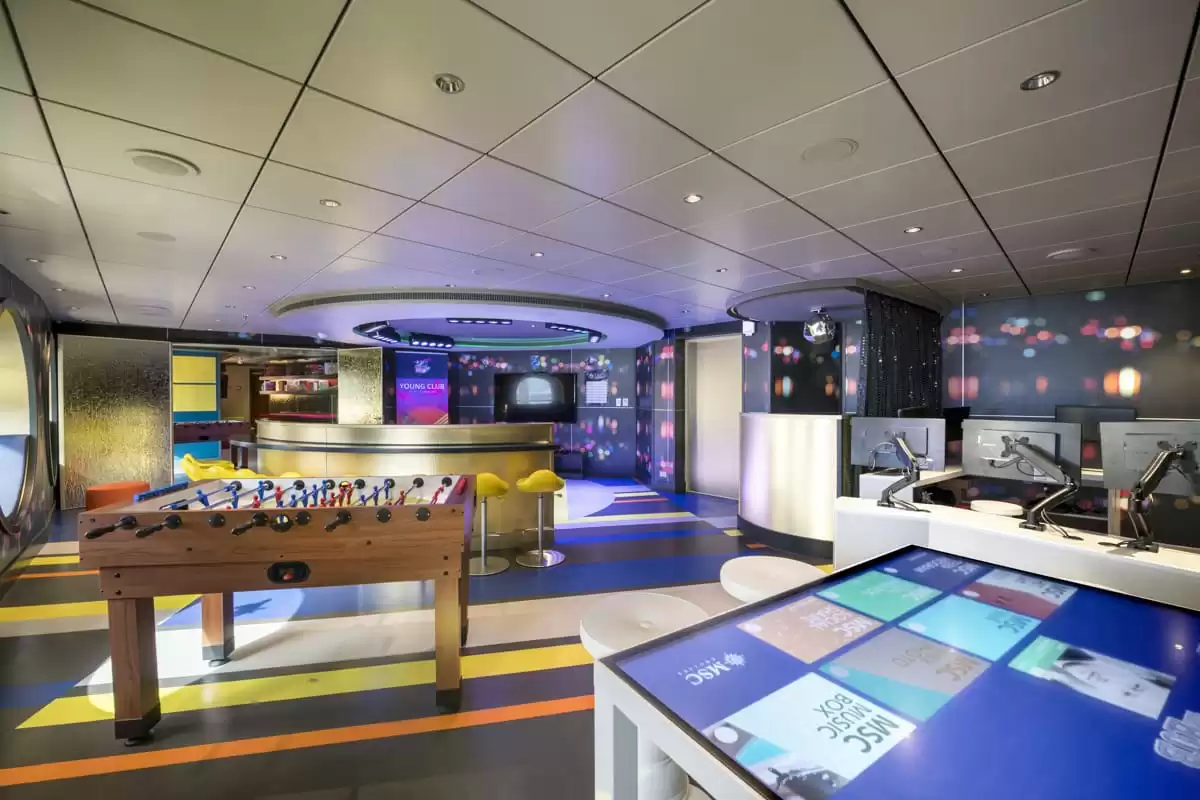 Il  :  cabine 74