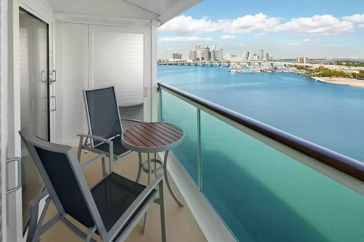 Il Explorer of the Seas :   6