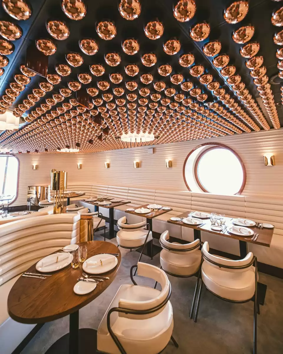 Il  :  cabine 21
