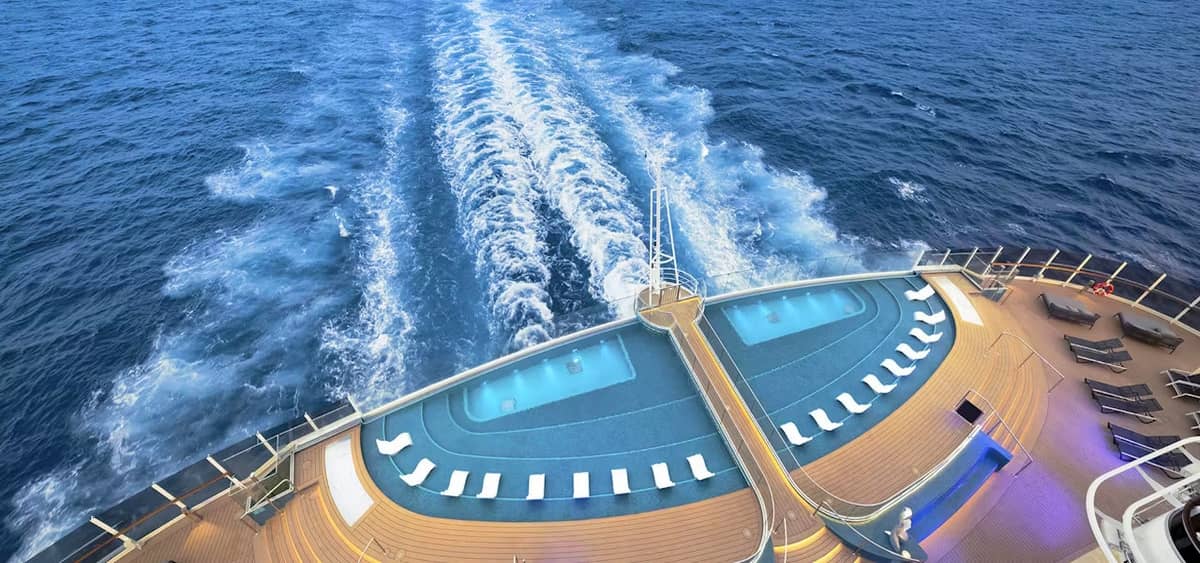 1- AFT INFINITY POOL <br> IMMERSIONE VERSO L’ORIZZONTE