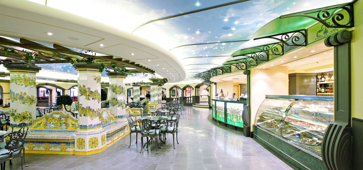 3- LA PIAZZETTA <br> LA PIAZZA ITALIANA GOURMET E MUSICALE