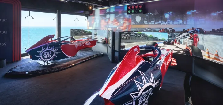3- SIMULATORE DI F1 <br> ADRENALINA IN STATO PURO