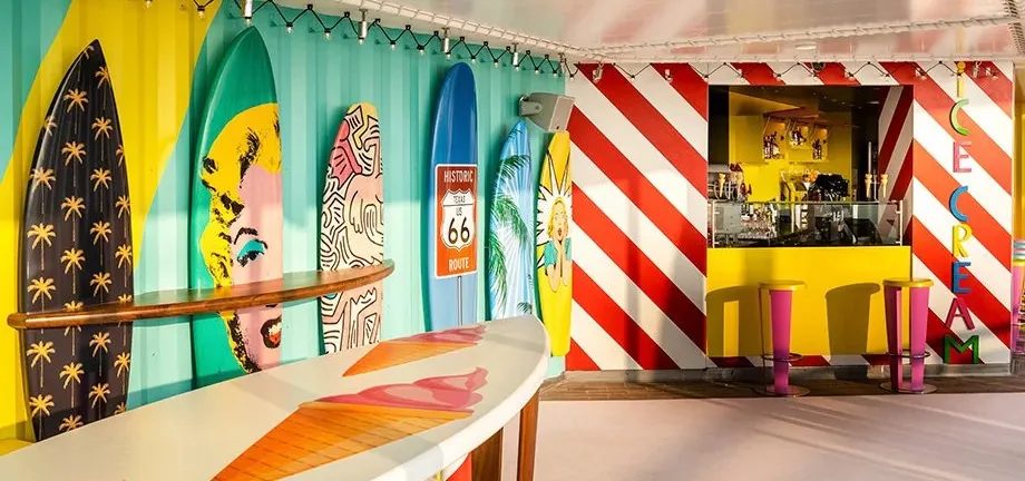 8- SURFER’S BAR <br> TRAMONTO E GOOD VIBES
