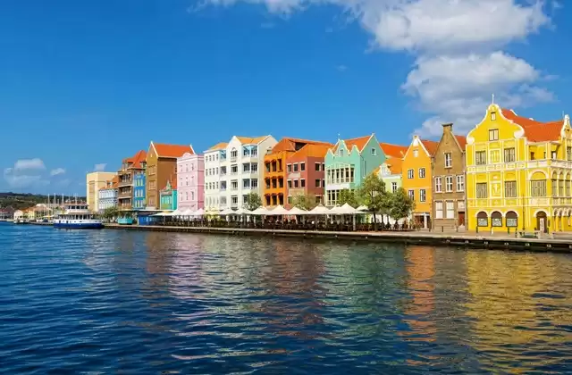 Handelskade a Curaçao