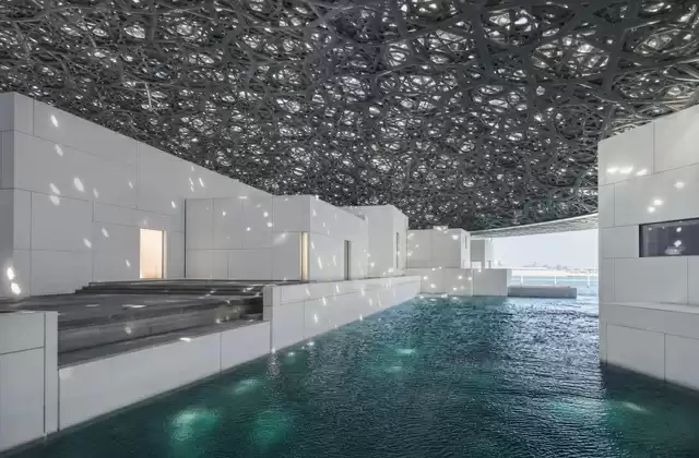 A Abu Dhabi
