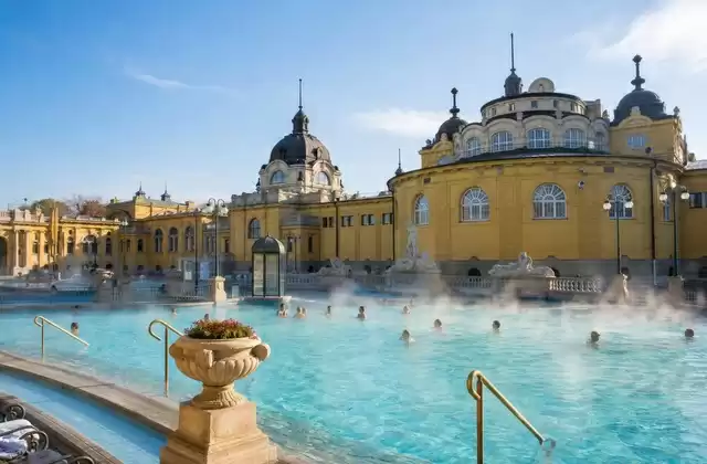 Ai bagni di Széchenyi