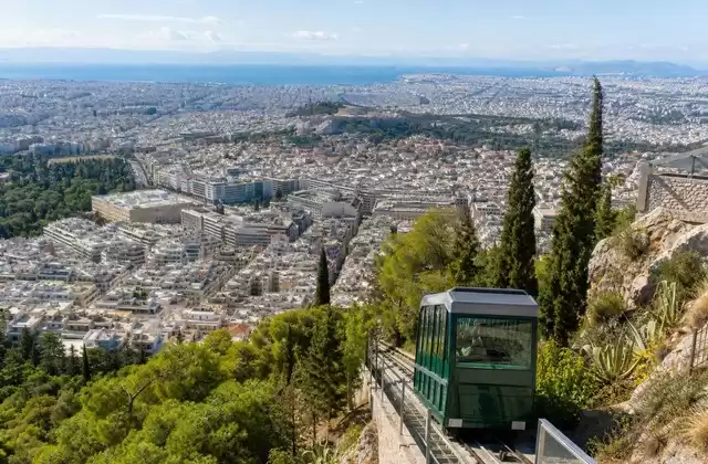 Ad Atene