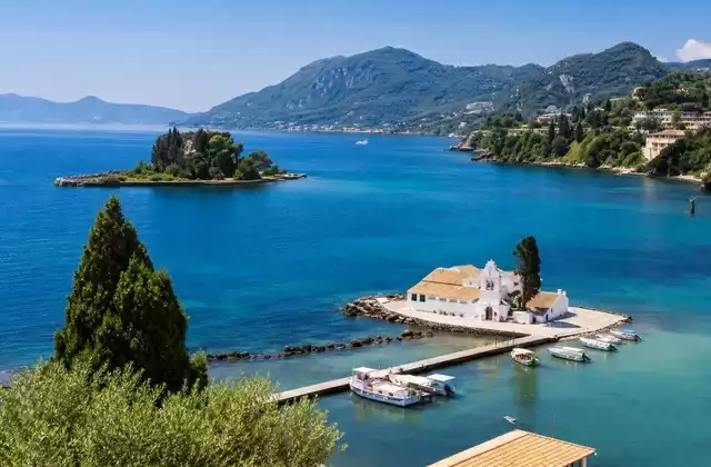 A Corfù