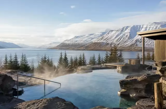 Ad Akureyri