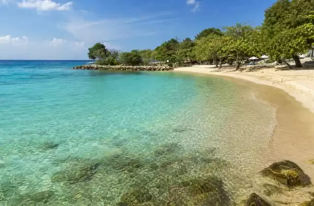A Doctor's Cave Beach
