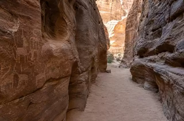 Al canyon di Khazali