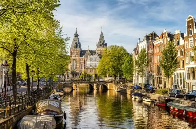 Ad Amsterdam