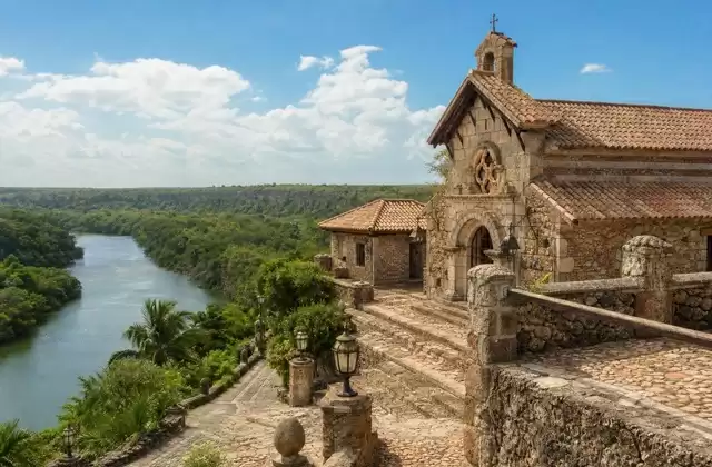 A Altos de Chavón