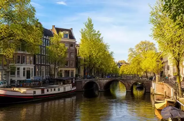 Ad Amsterdam