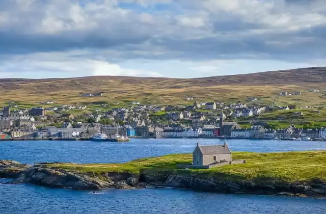 Nelle Shetland