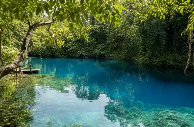 A Riri Blue Hole
