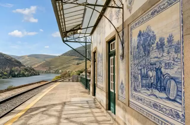 Pinhão e i suoi azulejos