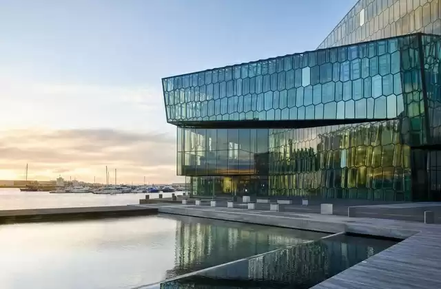 Architettura in vetro a Harpa