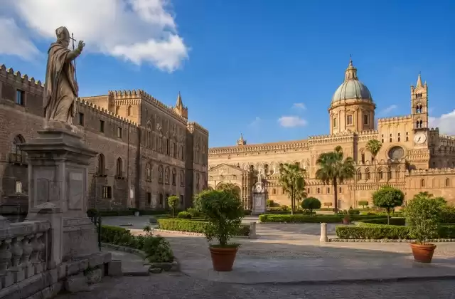 La cattedrale e il Palazzo dei Normanni