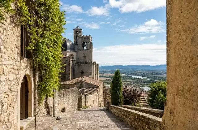 Viviers, la perla medievale dell'Ardèche