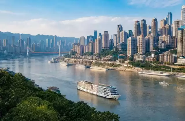 Imbarcarsi a Chongqing