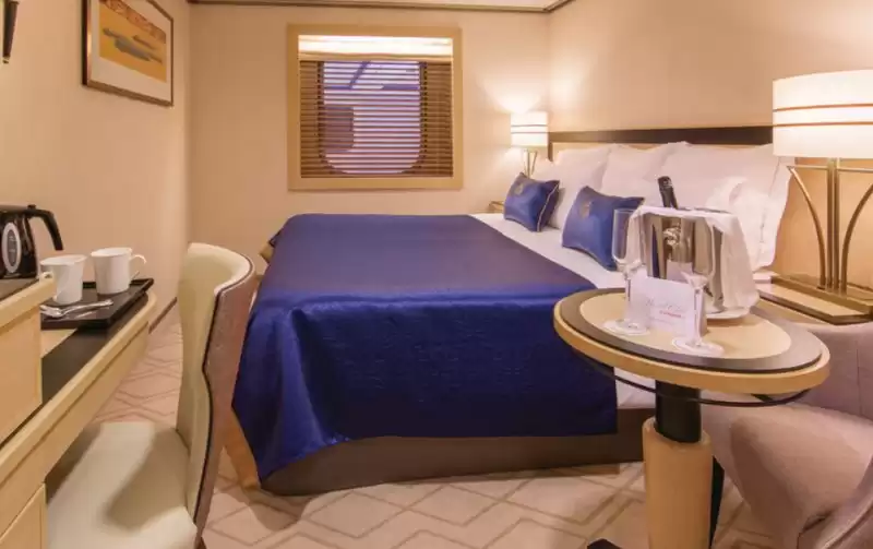Cabina interna Britannia con vista sull'atrio