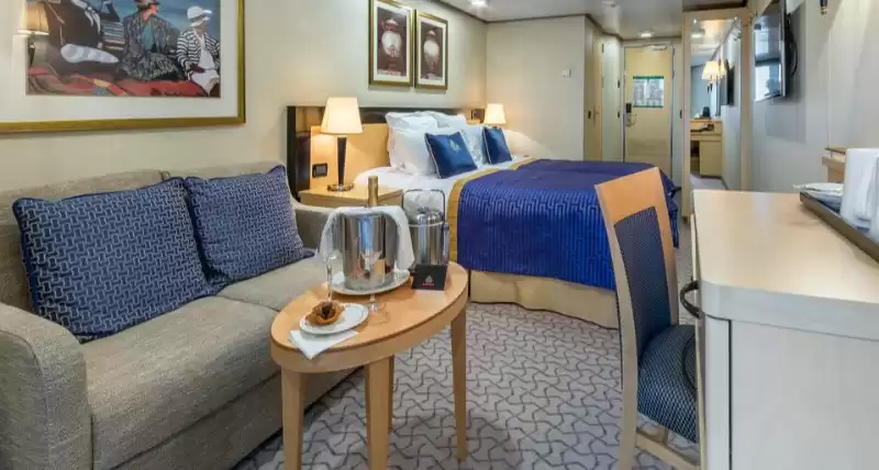 Cabina con balcone Britannia Club