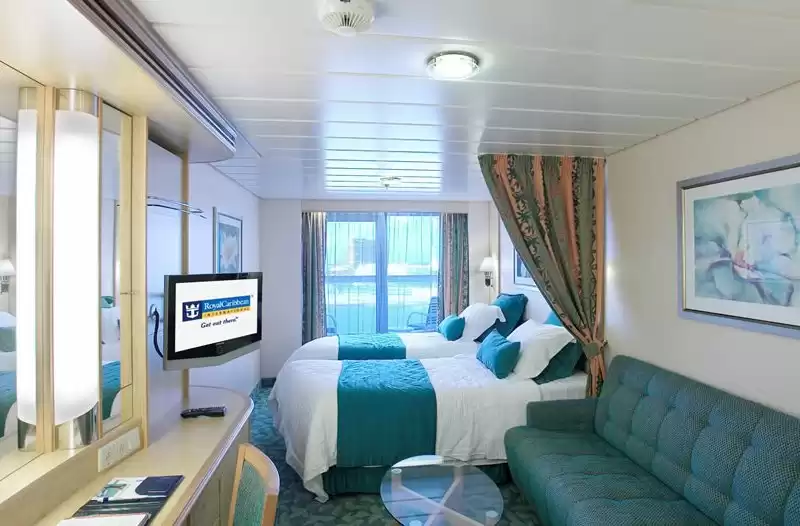Cabina spaziosa con vista sul mare e balcone