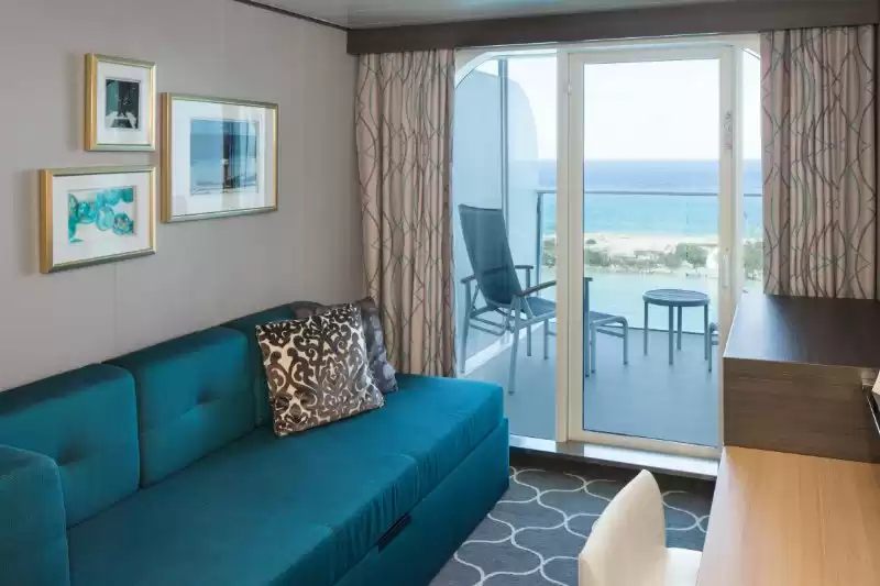 Cabina con vista sul mare e ampio balcone