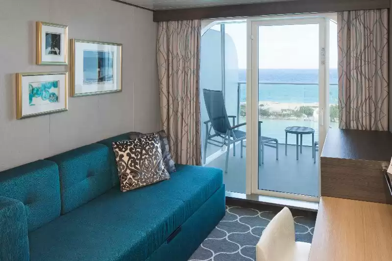 Cabina con vista sul mare e ampio balcone